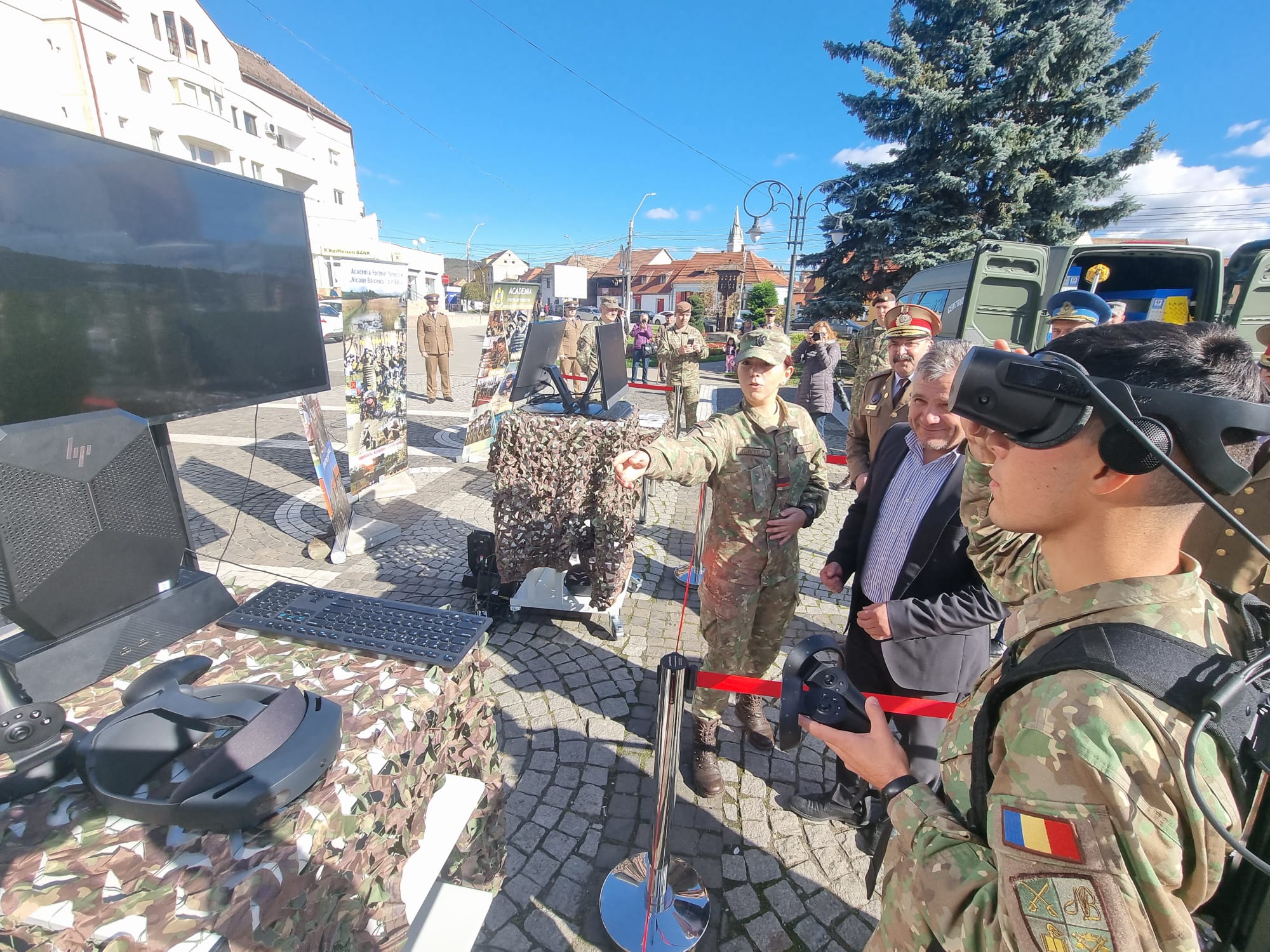 foto ziua armatei române marcată la mediaș în piața corneliu coposu