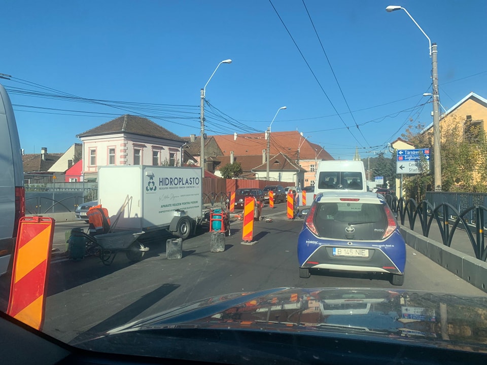 FOTO USR Mediaș despre lucrările de la podul CFR - ”Panotajul cu ”scuze” nu ajută la nervi când ești în trafic” 5 foto usr mediaș despre lucrările de la podul cfr - ”panotajul cu ”scuze” nu ajută la nervi când ești în trafic”
