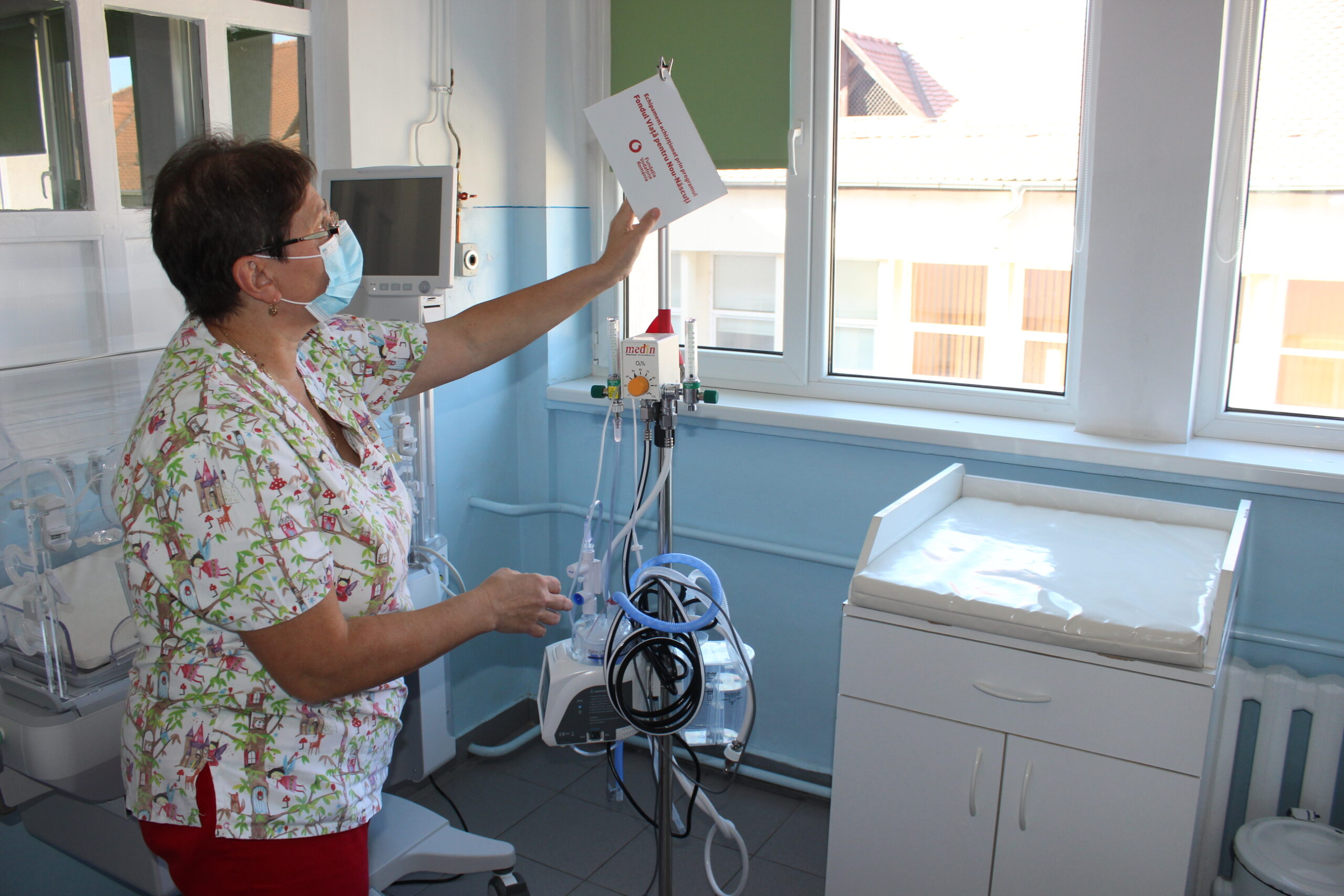 foto compartimentul de neonatologie al spitalului mediaș dotat cu aparatură performantă