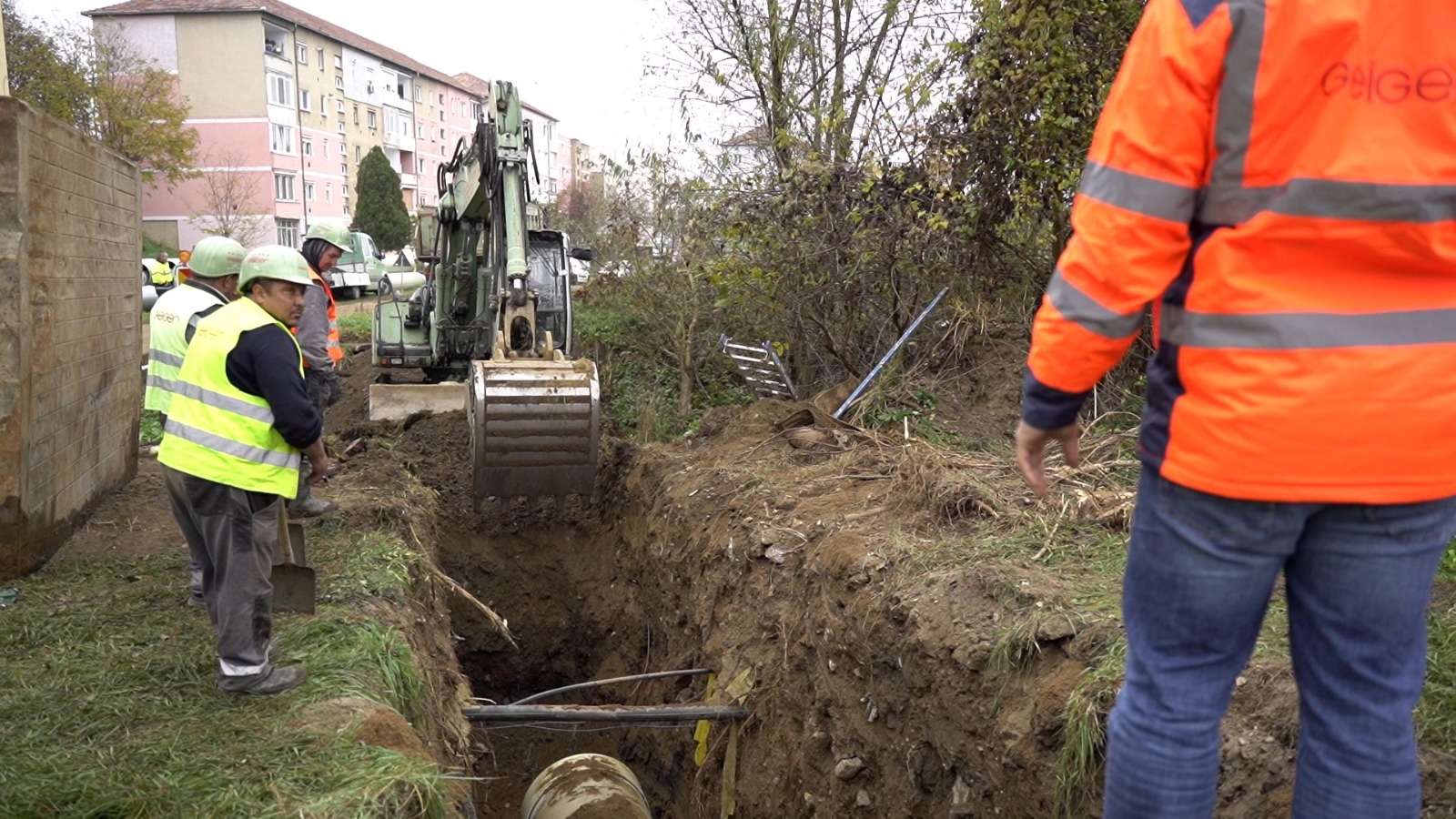 foto au început lucrările pentru îmbunătățirea infrastructurii de apă la mediaș