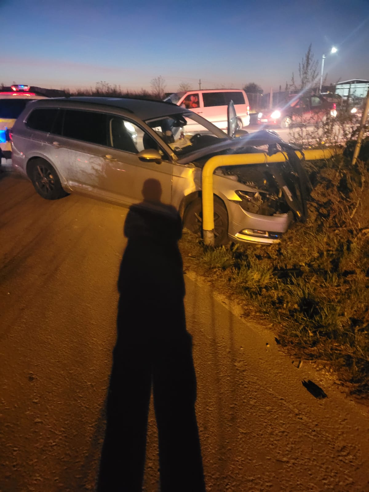 Accident rutier la ieșire din Sibiu spre Mediaș - O femeie a ajuns la spital 3 accident rutier la ieșire din sibiu spre mediaș - o femeie a ajuns la spital