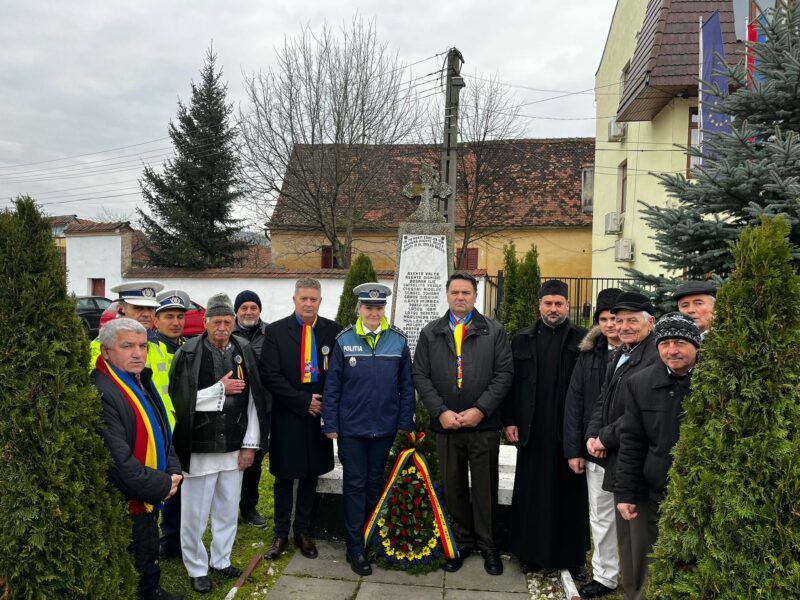 foto video depuneri de coroane de ziua națională a româniei la axente sever