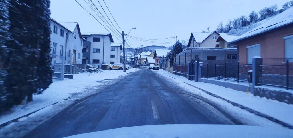 FOTO Traficul rutier se desfășoară în condiții bune la Mediaș - Situația în județ 3 foto traficul rutier se desfășoară în condiții bune la mediaș - situația în județ