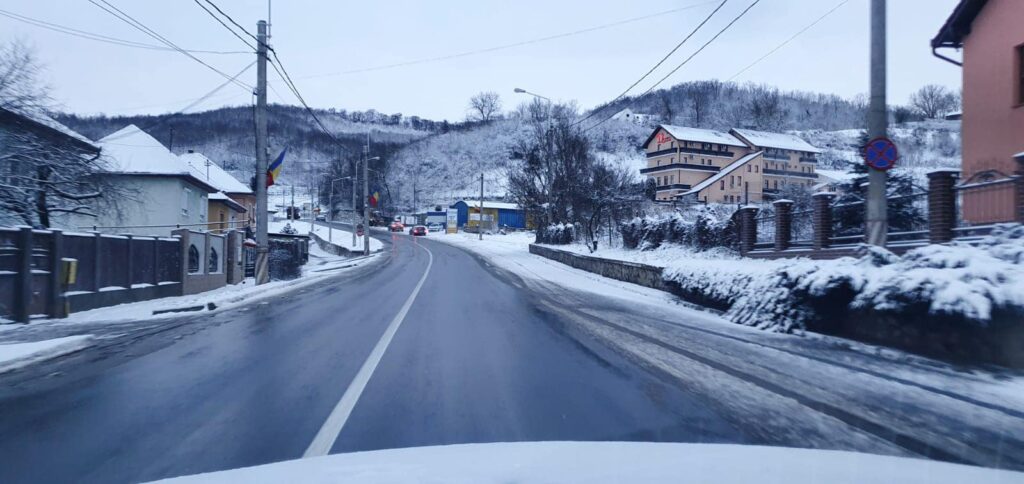 FOTO Traficul rutier se desfășoară în condiții bune la Mediaș - Situația în județ 2 foto traficul rutier se desfășoară în condiții bune la mediaș - situația în județ