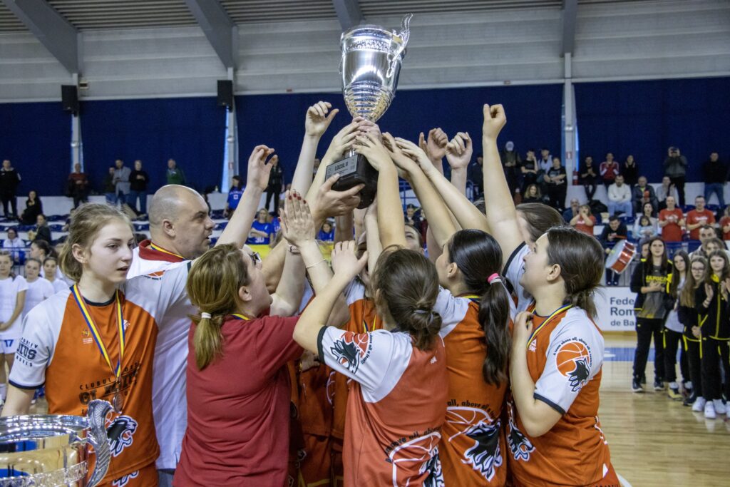 FOTO Turneul Final al Campionatului Național U16 feminin de la Mediaș s-a încheiat 4 foto turneul final al campionatului național u16 feminin de la mediaș s-a încheiat