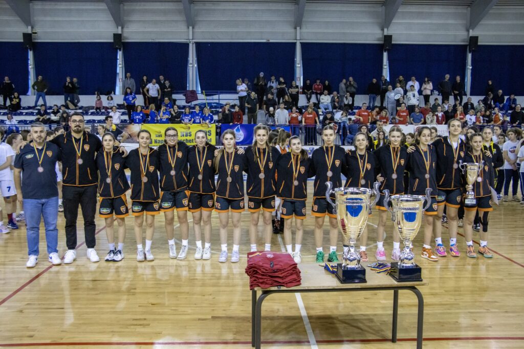 FOTO Turneul Final al Campionatului Național U16 feminin de la Mediaș s-a încheiat 3 foto turneul final al campionatului național u16 feminin de la mediaș s-a încheiat