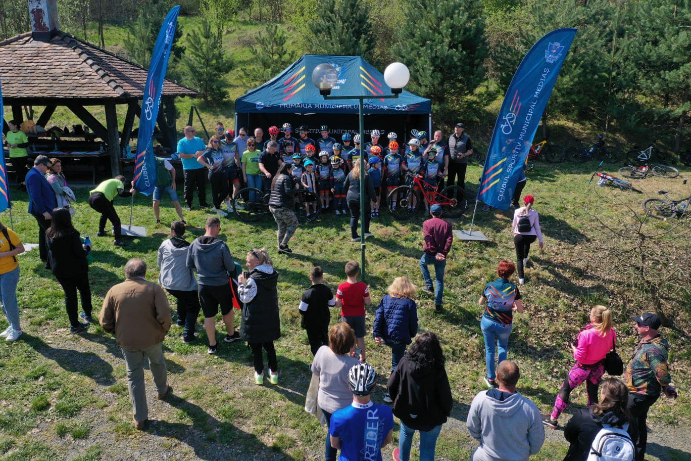 FOTO Încă o ediție încheiată cu succes - Peste 200 de concurenți au alergat la Crosului Primăverii 6 foto încă o ediție încheiată cu succes - peste 200 de concurenți au alergat la crosului primăverii