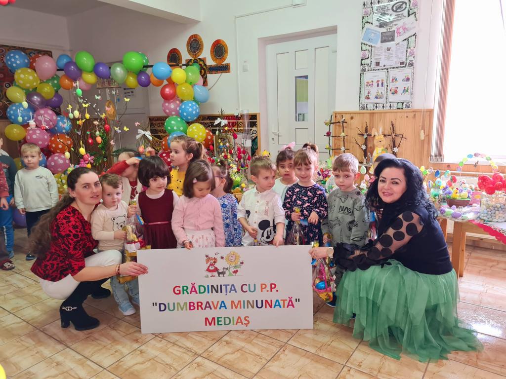 FOTO Unitățile de învățământ din Mediaș au organizat „Târgul de Paște“ 4 foto unitățile de învățământ din mediaș au organizat „târgul de paște“