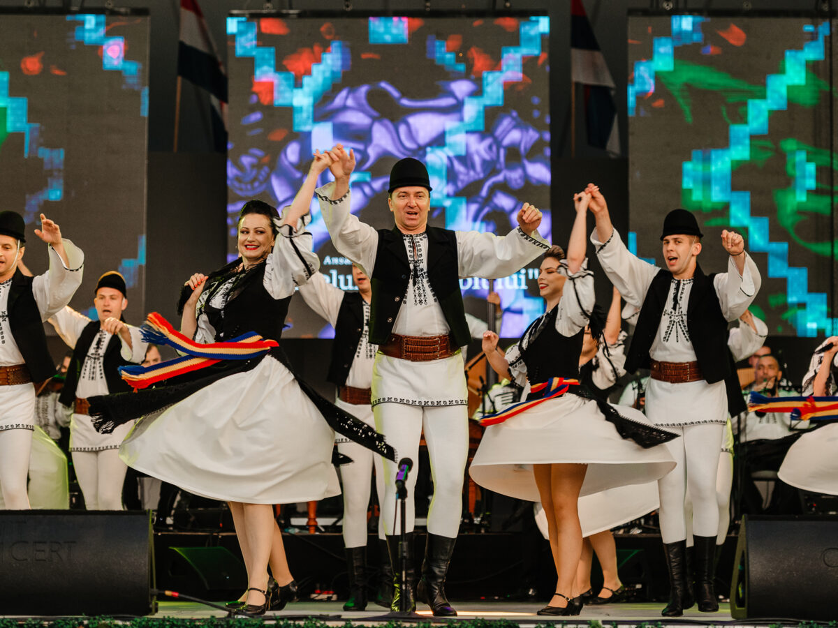 Junii Sibiului, concert de Rusalii în Piața Corneliu Coposu