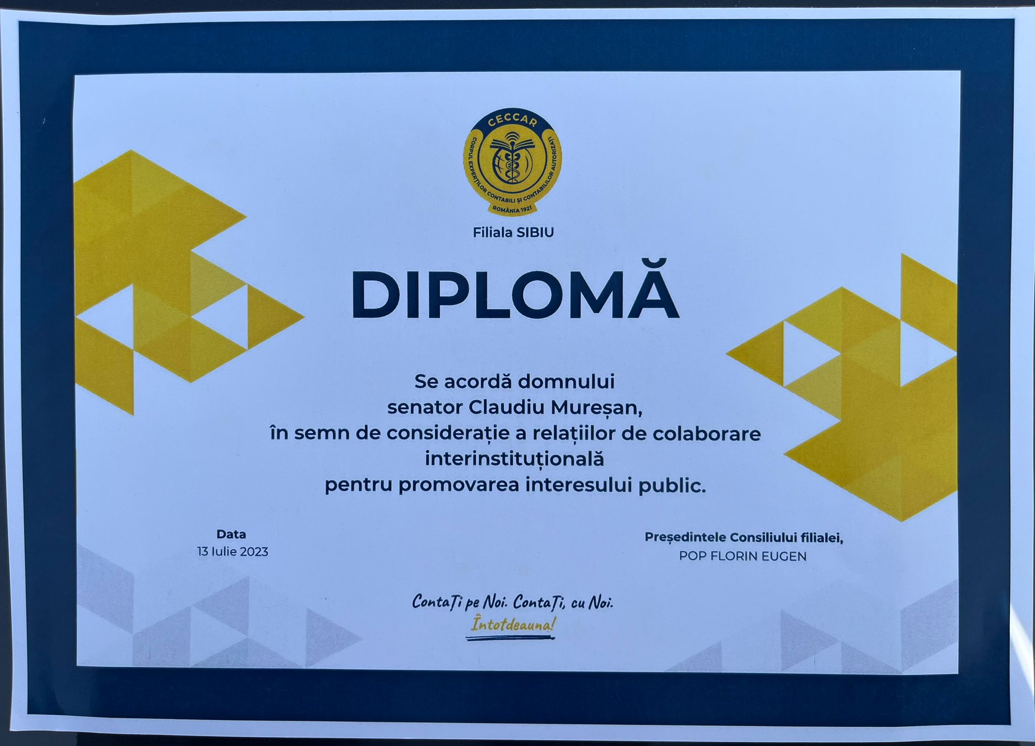 Senatorul Claudiu Mureșan, premiat de CECCAR pentru colaborarea bună avută cu reprezentanții contabililor 4 senatorul claudiu mureșan, premiat de ceccar pentru colaborarea bună avută cu reprezentanții contabililor