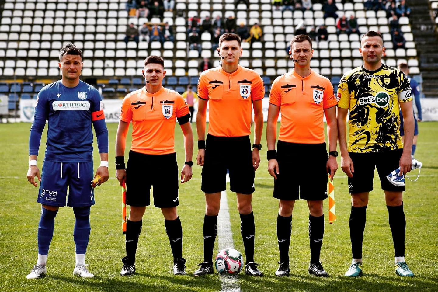 Arbitrul asistent Nagy Daniel a promovat la Liga 2 - CJA Sibiu - ”Felicit întreg grup al arbitrilor pentru munca depusă” 2 arbitrul asistent nagy daniel a promovat la liga 2 - cja sibiu - ”felicit întreg grup al arbitrilor pentru munca depusă”