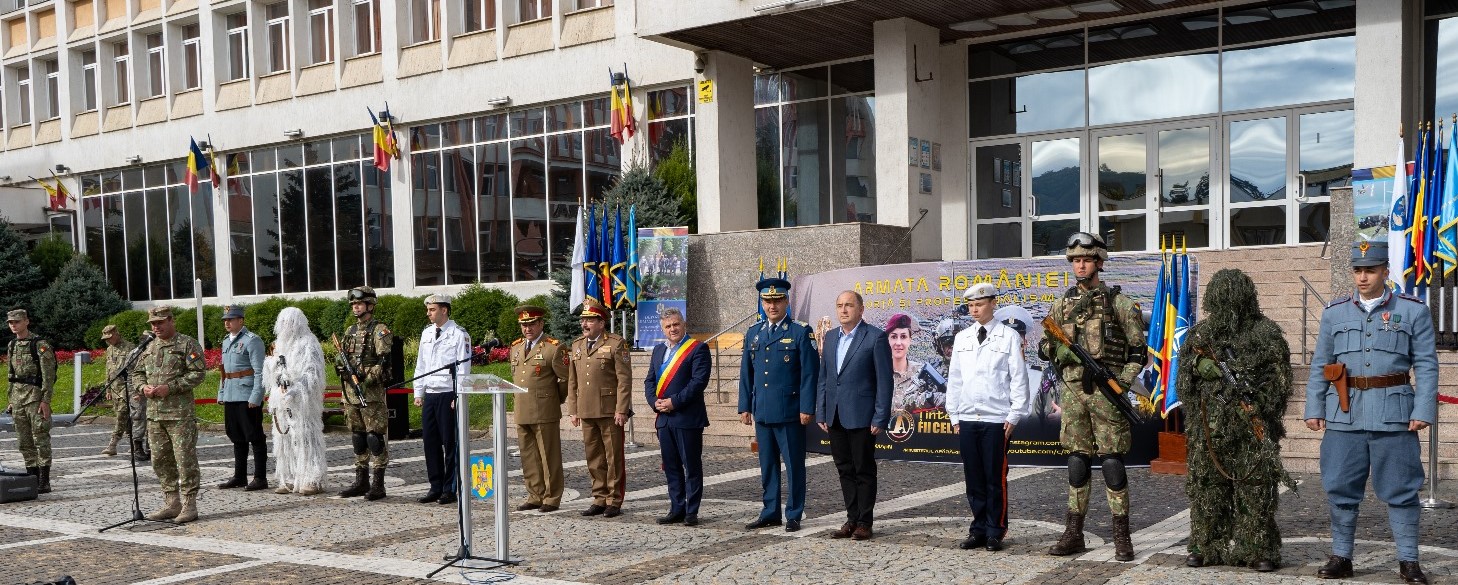 ziua armatei, în centrul mediașului. copiii, cei mai încântați de tehnica militară (foto)
