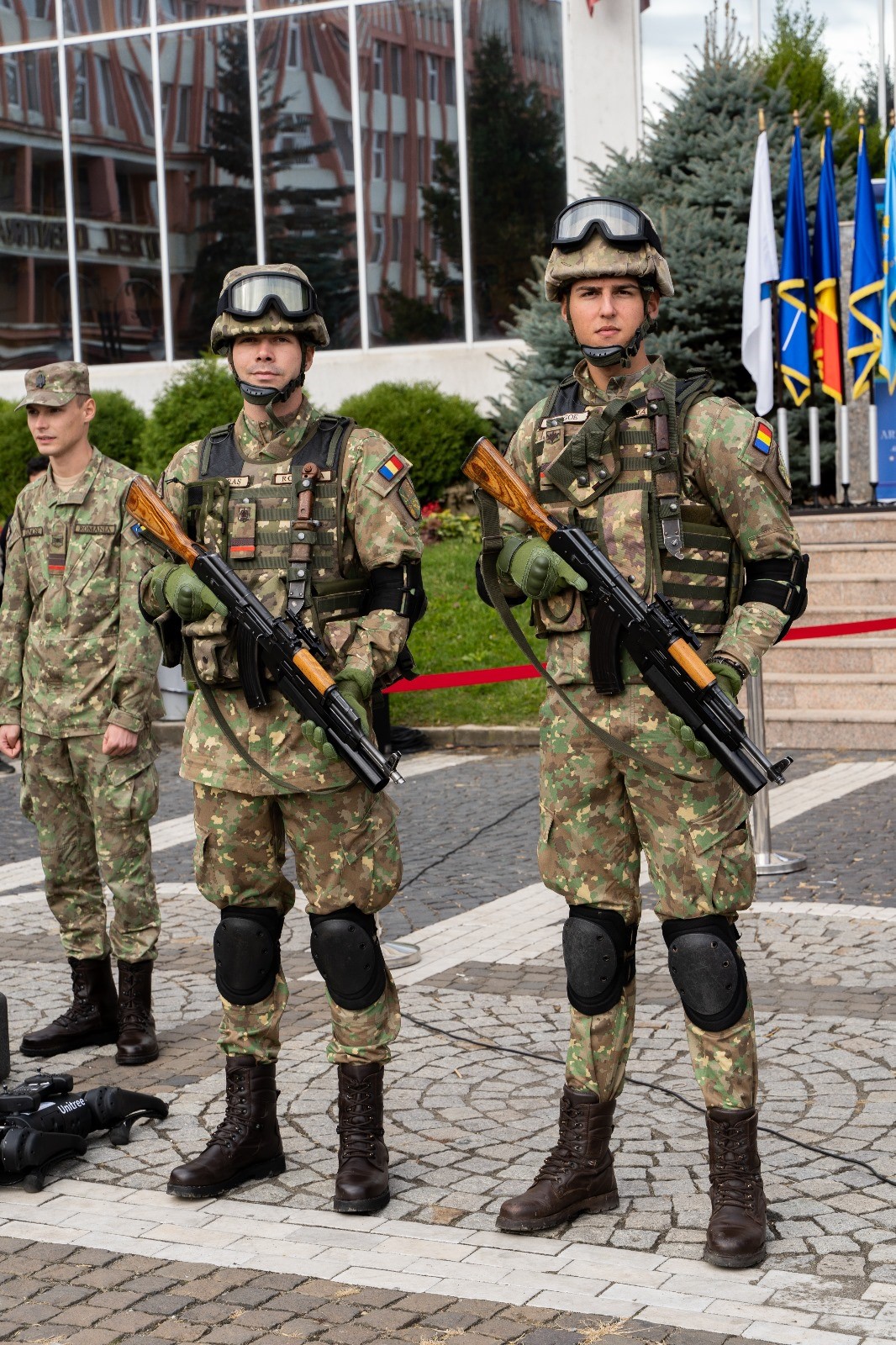 ziua armatei, în centrul mediașului. copiii, cei mai încântați de tehnica militară (foto)