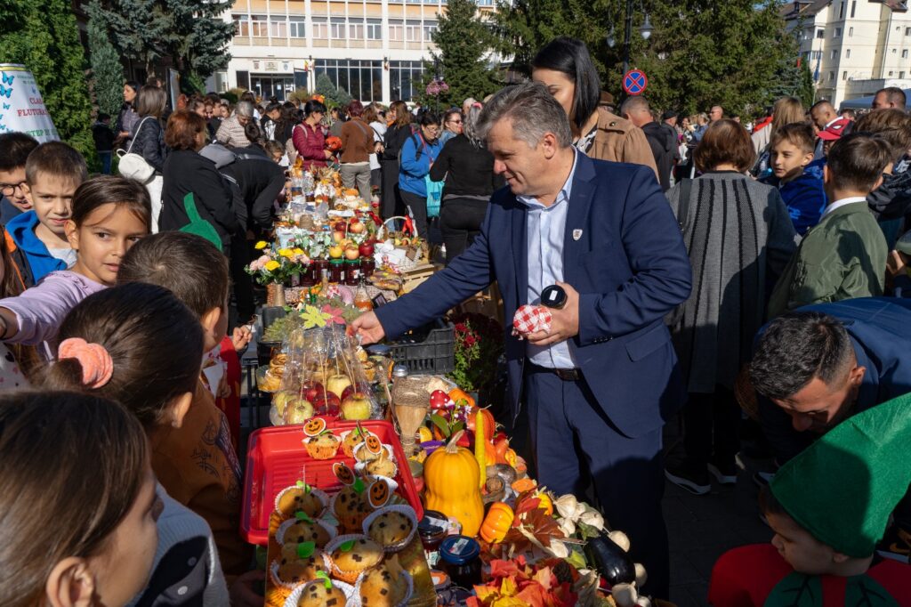 Produse locale și tradiții, de Ziua Recoltei la Mediaș. Au participat mii de medieșeni (galerie foto) 2 produse locale și tradiții, de ziua recoltei la mediaș. au participat mii de medieșeni (galerie foto)