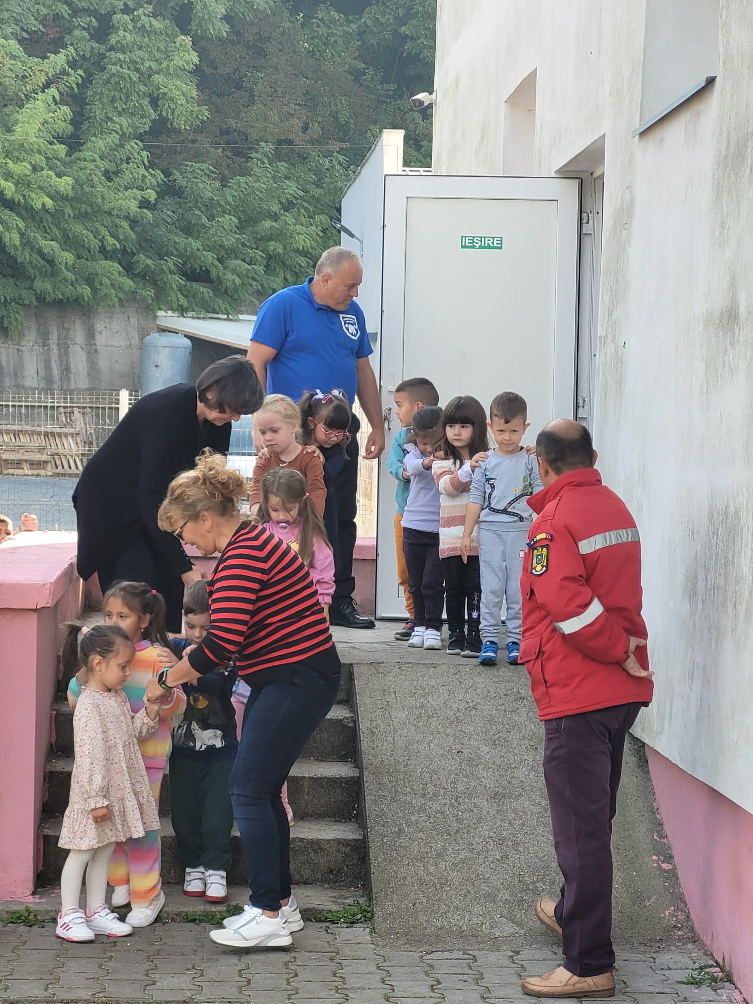 exerciţii de alarmare, la unităţile de învăţământ din copşa mică (foto)