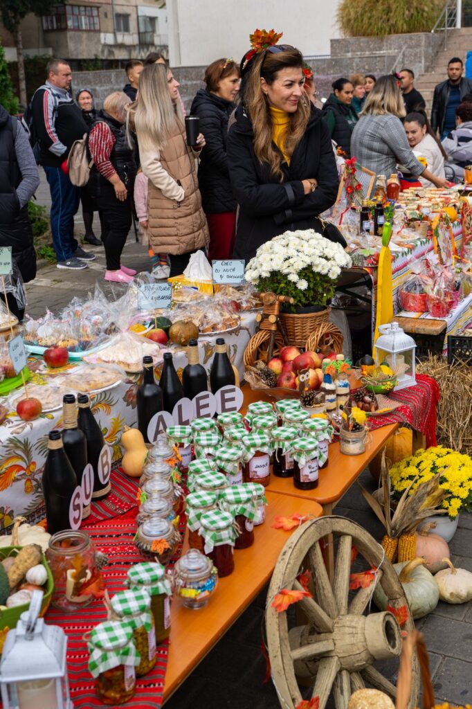 Produse locale și tradiții, de Ziua Recoltei la Mediaș. Au participat mii de medieșeni (galerie foto) 6 produse locale și tradiții, de ziua recoltei la mediaș. au participat mii de medieșeni (galerie foto)