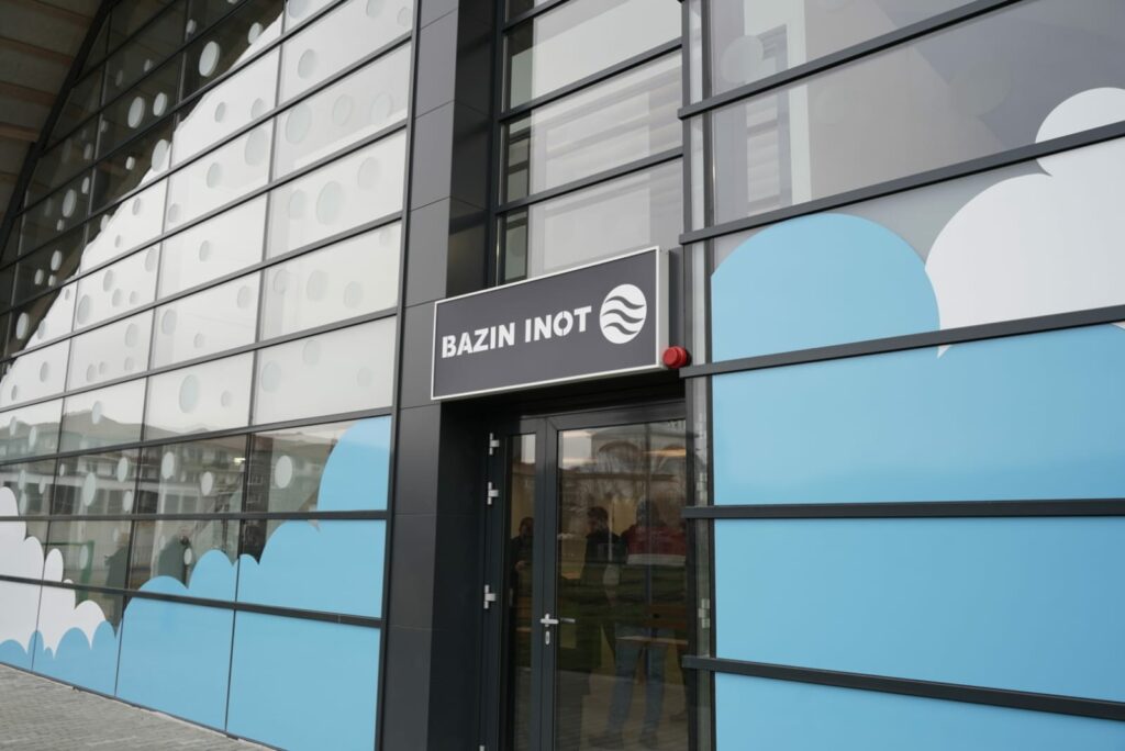 Inaugurarea primului bazin de înot didactic din județul Sibiu, o realizare majoră pentru Mediaș. Orar gratuit pentru elevi 7 inaugurarea primului bazin de înot didactic din județul sibiu, o realizare majoră pentru mediaș. orar gratuit pentru elevi