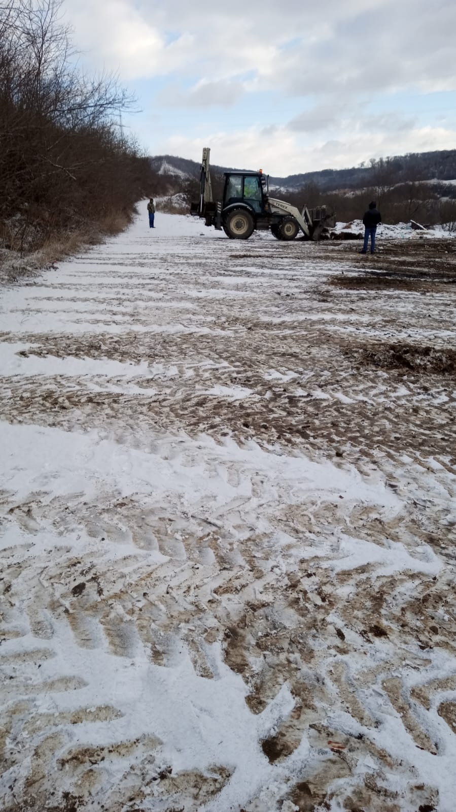 curățenie în zona "sub vii" din axente sever. au fost montate camere în zonă (foto)