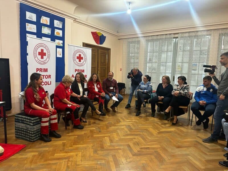 cursuri de prim ajutor pentru dascălii din mediaș: ”suntem foarte onorați că putem continua acest proiect”