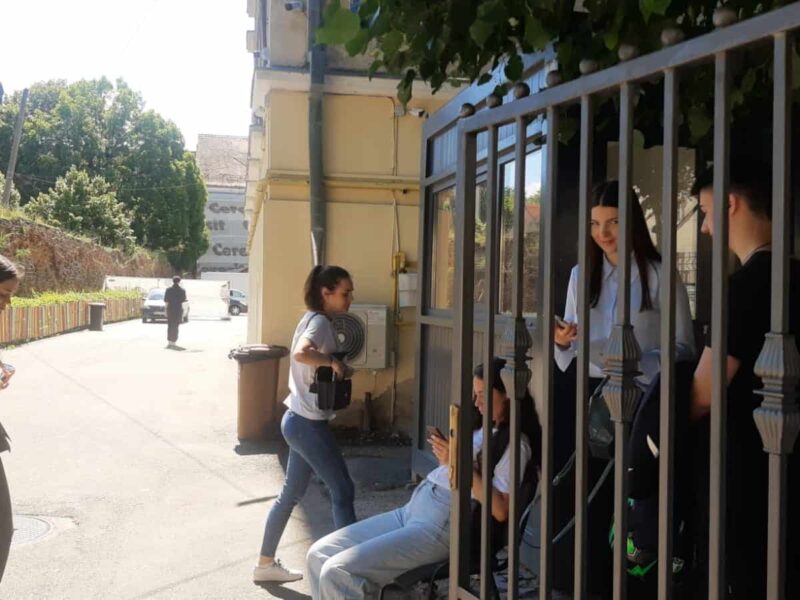 aproape 600 de elevi din sibiu participă luni la prima probă a bacalaureatului de toamnă.