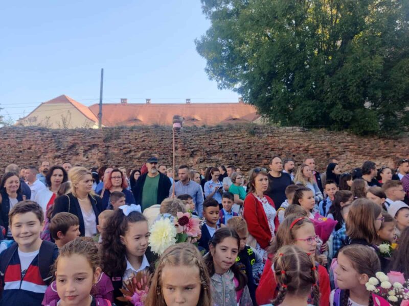 noul an școlar aduce modificări în regulament și structura examenelor