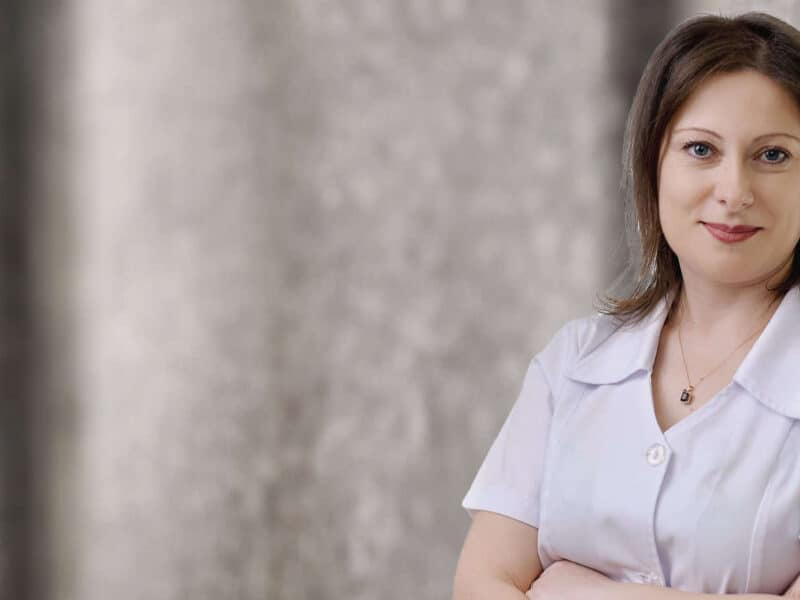 sentință șoc în lumea medicală pentru o doctoriță oncologă ce lua mită de la pacienți vulnerabili