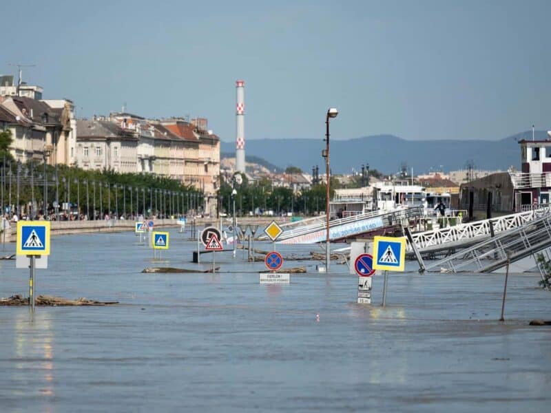 nivelul dunării crește zilnic, risc de inundații în anumite zone