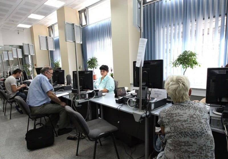 schimbări în contractele de muncă pentru angajații din sectorul bugetar