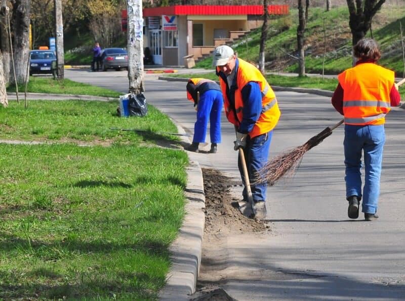 a fost adoptată legea pentru înființarea zilei de curățenie națională.