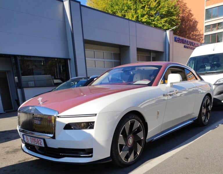 primul rolls royce electric înmatriculat în românia are un preț de aproape 400.000 de euro (foto)