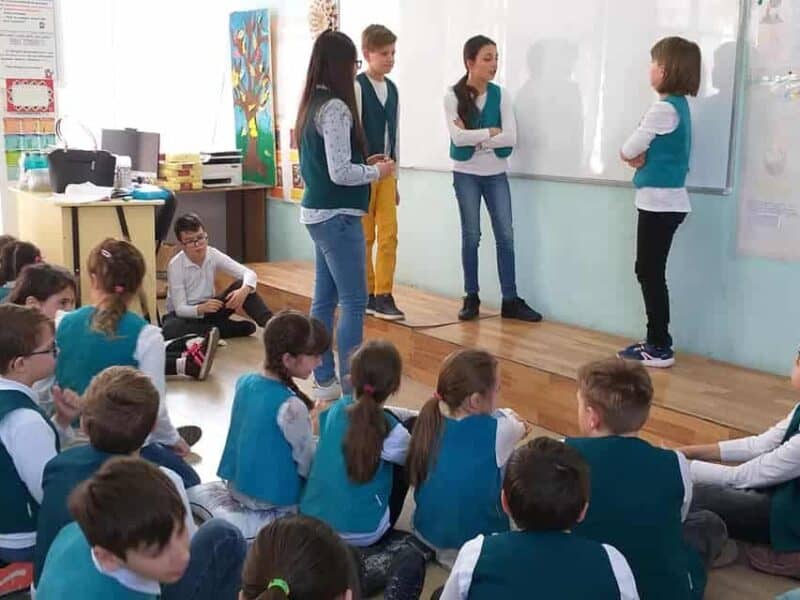 bursele de performanță pentru elevi nu se mai acordă din cauza blocării legii.