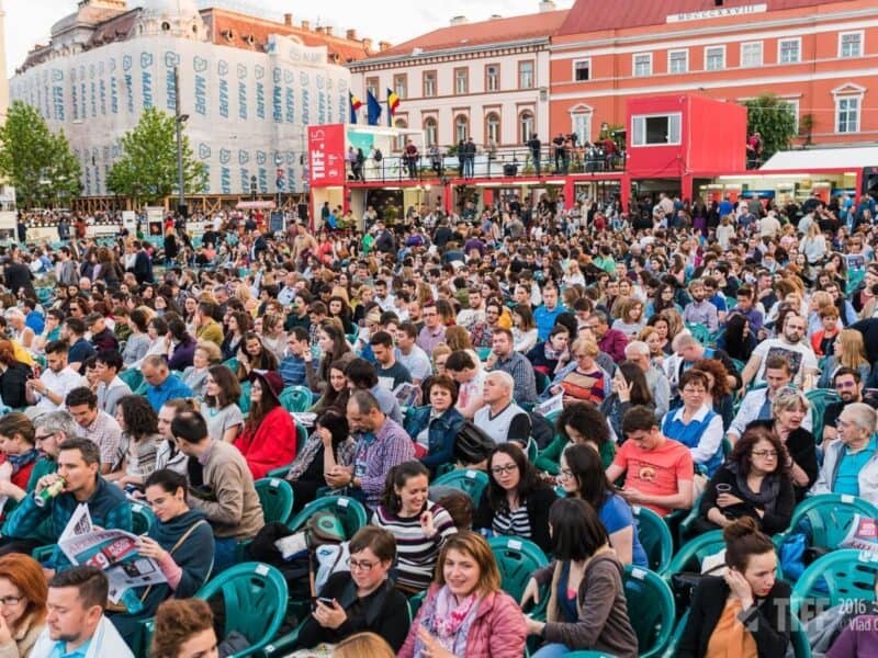 populația româniei în declin semnificativ: decesele depășesc cu mult nașterile.