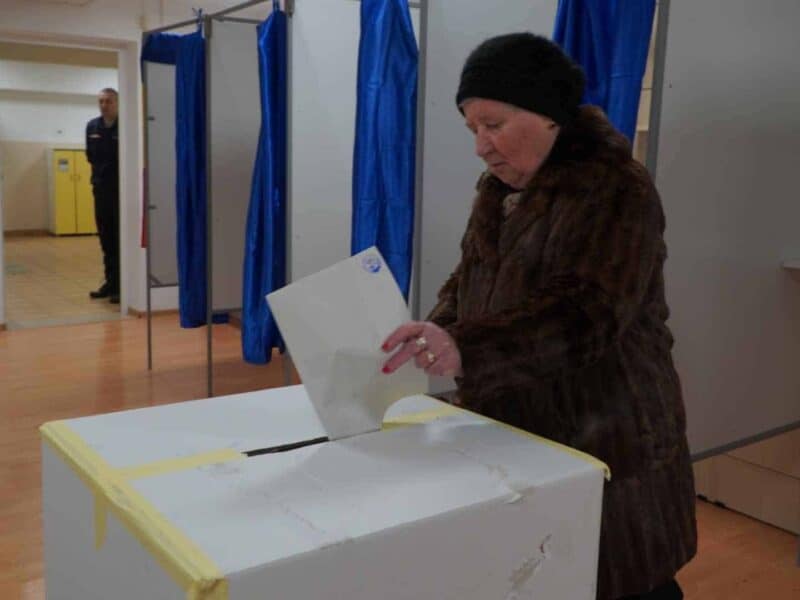 rezultat: schimbarea ordinii candidaților la renumărarea voturilor duce la repetarea alegerilor din primul tur