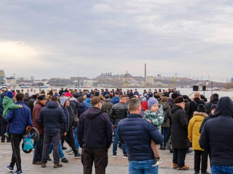 mai mult de 300.000 de români au ales să lucreze în străinătate în 2024
