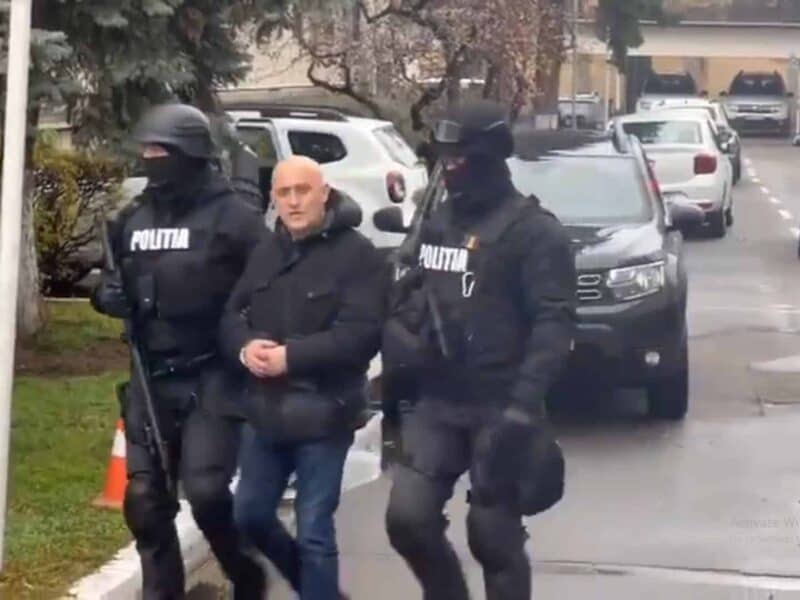 avocații mercenarului horațiu potra afirmă că declarațiile sunt distorsionate, întrebându-se dacă un topor, un briceag, o petardă și două cuțite constituie un arsenal.