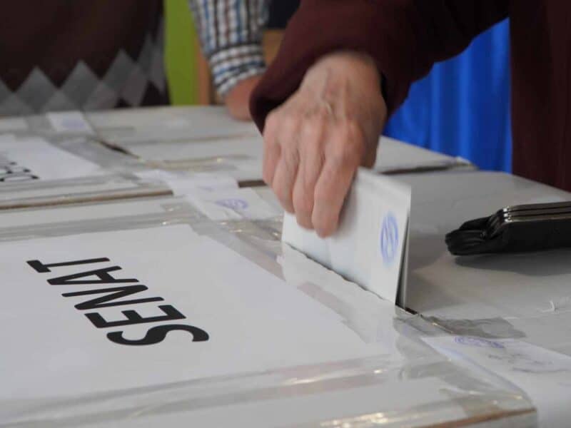 participare ridicată la alegerile parlamentare: aproape 4 milioane de români au votat până la ora 12:30