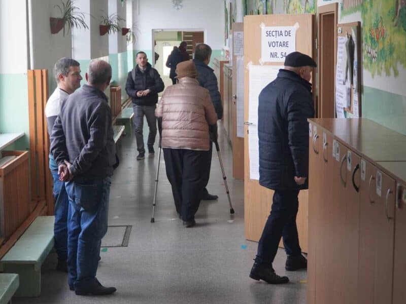 participarea la vot a atins 34%, cu peste 6 milioane de români care și-au exprimat opțiunea electorală.