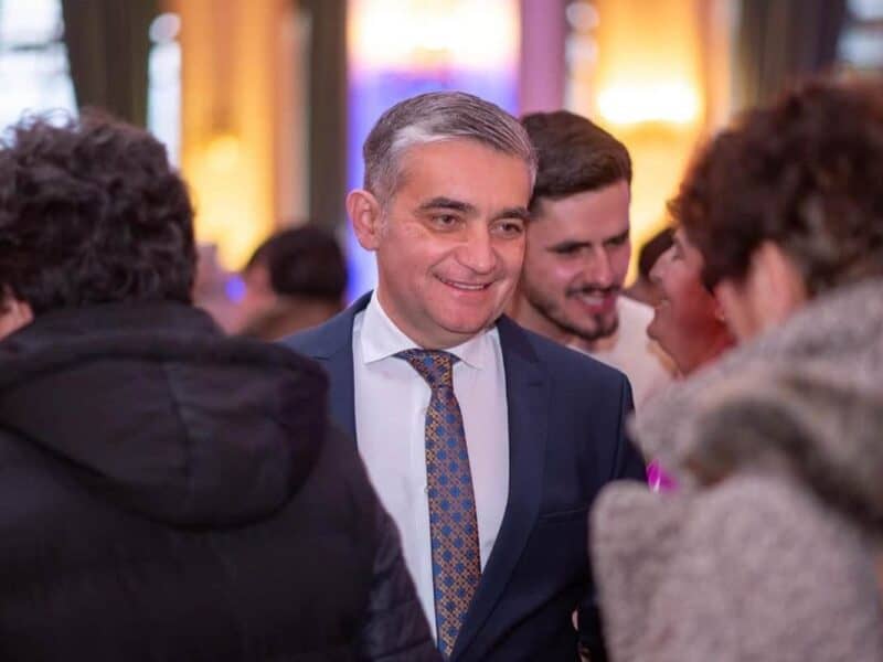 primarul unei stațiuni renumite din românia, acuzat de corupție și trafic de influență