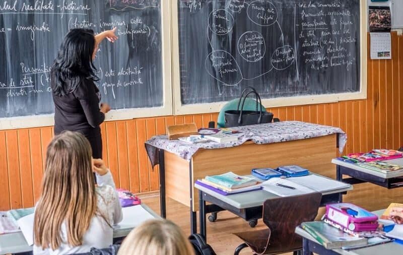 ministerul educației analizează posibilitatea reducerii numărului de angajați.