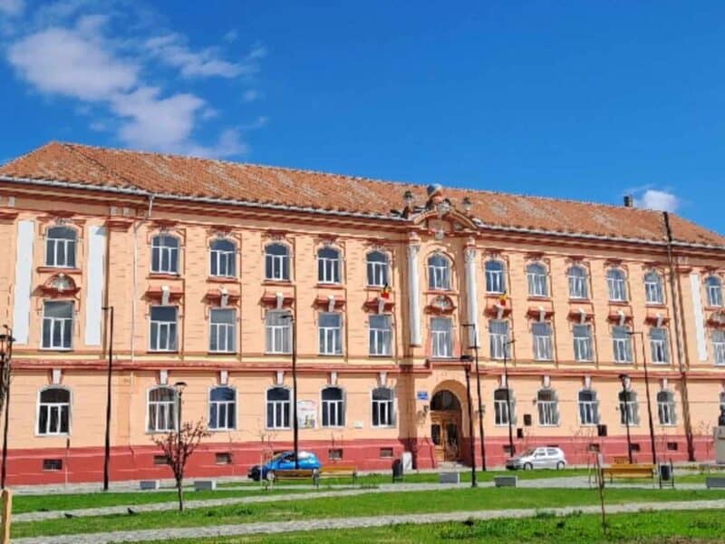număr mare de elevi repetenți în sibiu, cu cei mai mulți la dumbrăveni și în două licee din municipiu.