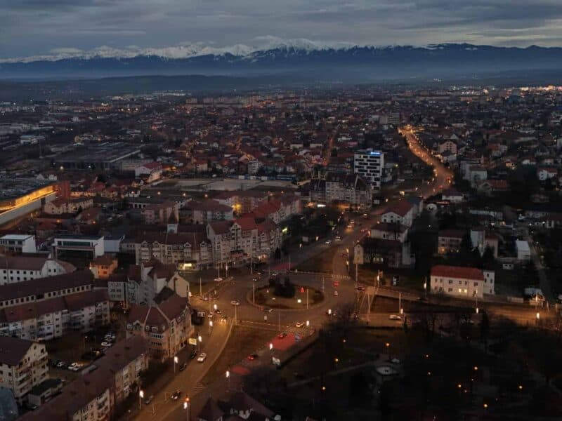 alertă cod portocaliu de vânt puternic în sibiu. a fost transmis mesaj ro-alert: „evitați deplasările!”