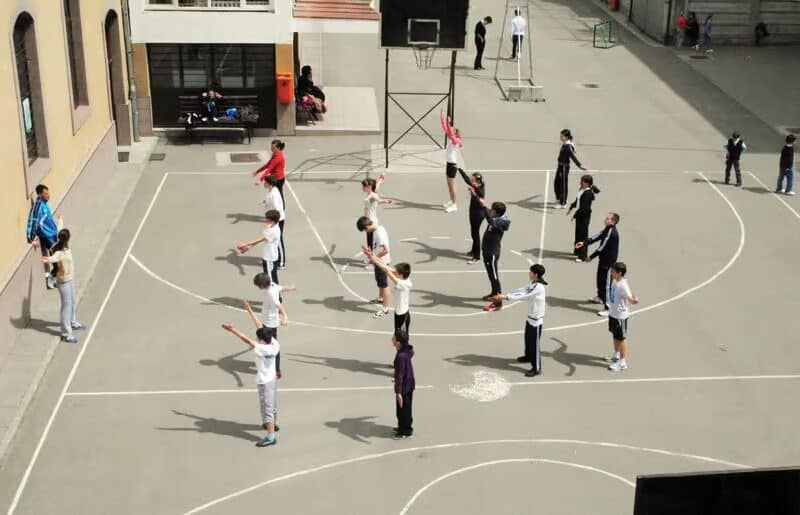 orele de sport pentru elevii de liceu ar putea crește la două din toamnă