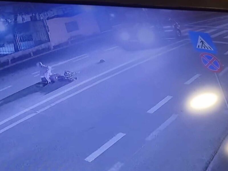 șofer din mediaș implicat într-un accident cu o femeie și o fetiță pe trecerea de pietoni în alba (video)