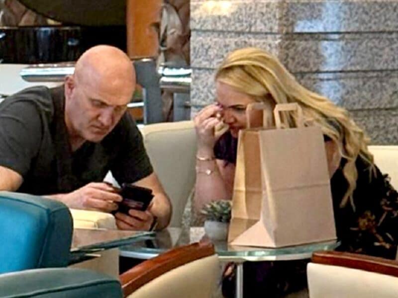 fotografii cu horațiu potra în dubai, surprins la o întâlnire cu o rusoaică într-un hotel de lux