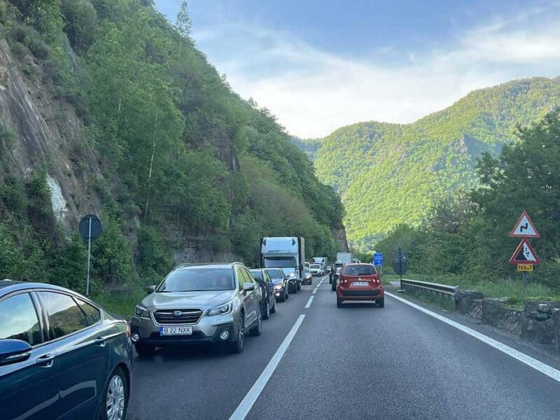 trafic intens pe valea oltului și pe a1 la margina