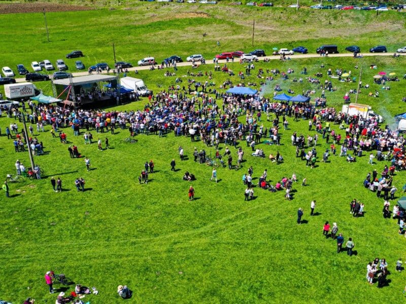 artiștii care vor susține un concert de 1 mai la barajul ighiș din mediaș, cu fuego în frunte.