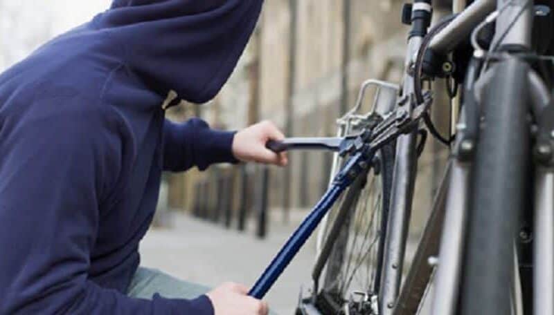 poliția a reținut hoții de biciclete din moșna