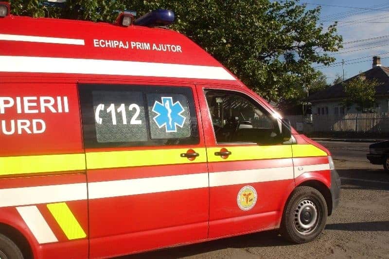 accident la ieșire din mediaș, implicând două mașini și un tir