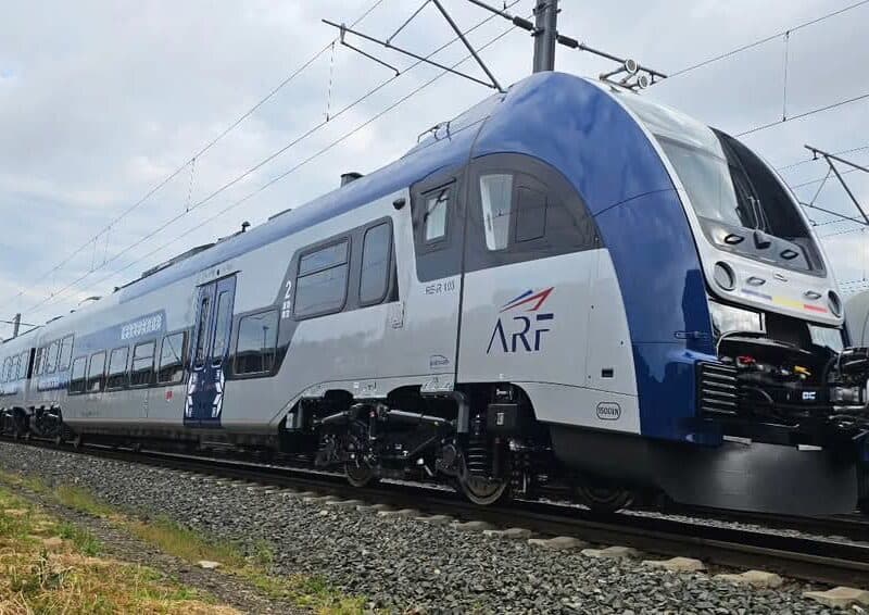 primul tren din noua flotă regională a sosit în românia (foto)