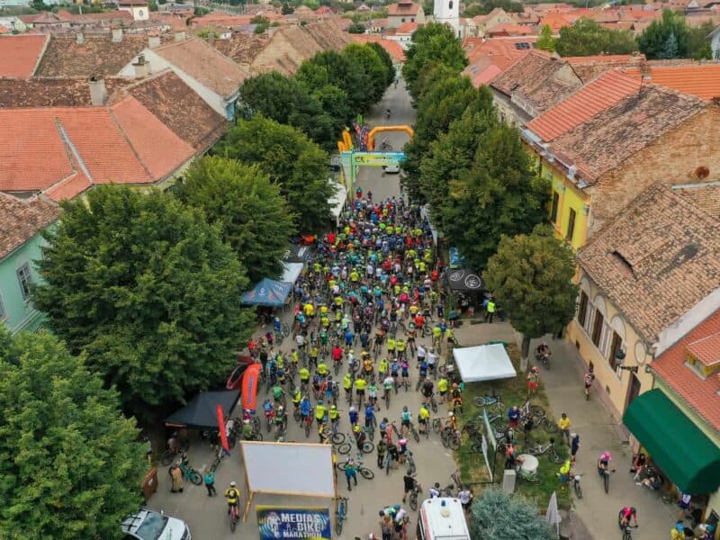 peste 550 de cicliști participă la mediaș bike marathon 2025.